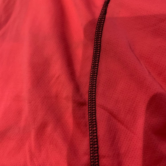 Helly Hansen 3/4 zip top - Picture 2 of 7